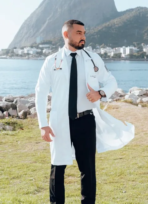 Foto de Dr. Bruno, Médico